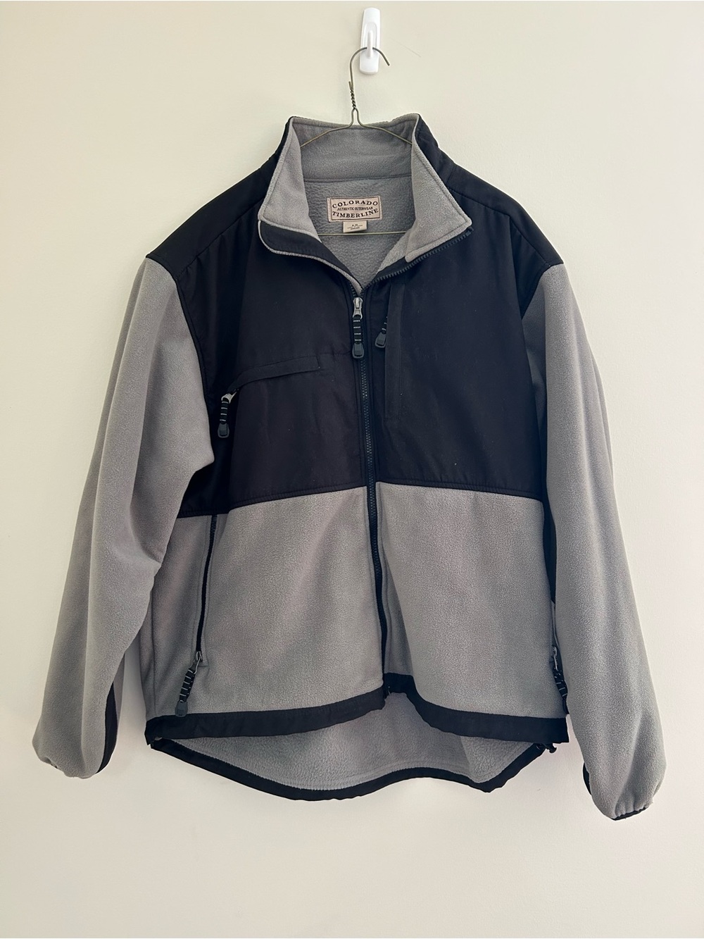 Colorado Timberline Men’s Two-Tone Gray & Black Fleece Jacket